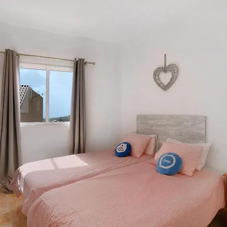 Casa de Férias 3 Bedroom Near Sta Cruz Santa Cruz de Tenerife