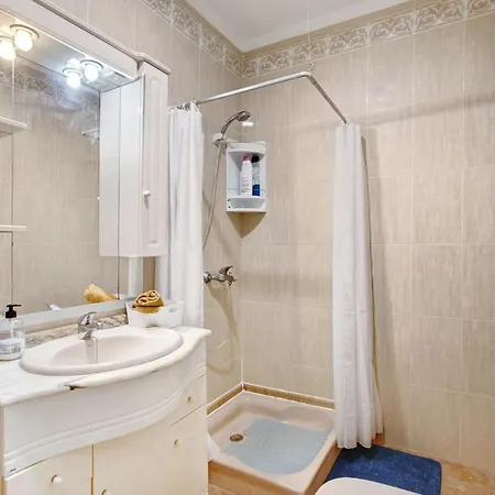 3 Bedroom Near Sta Cruz בית נופש